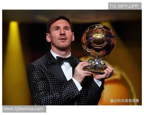 全球足球传奇同框，球场英雄们齐聚一堂，巅峰时刻尽显风采